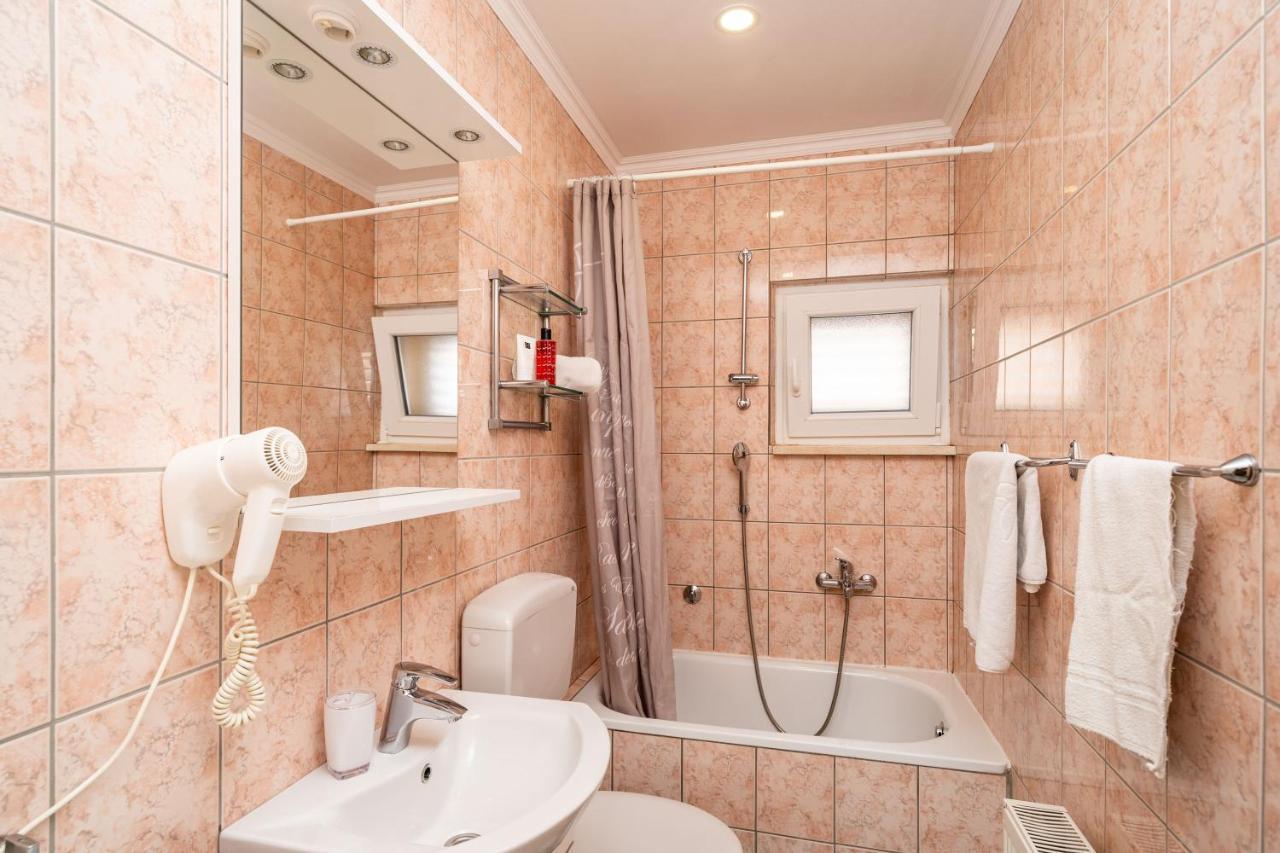 Apartmani Niki Zvekovica 察夫塔特 外观 照片