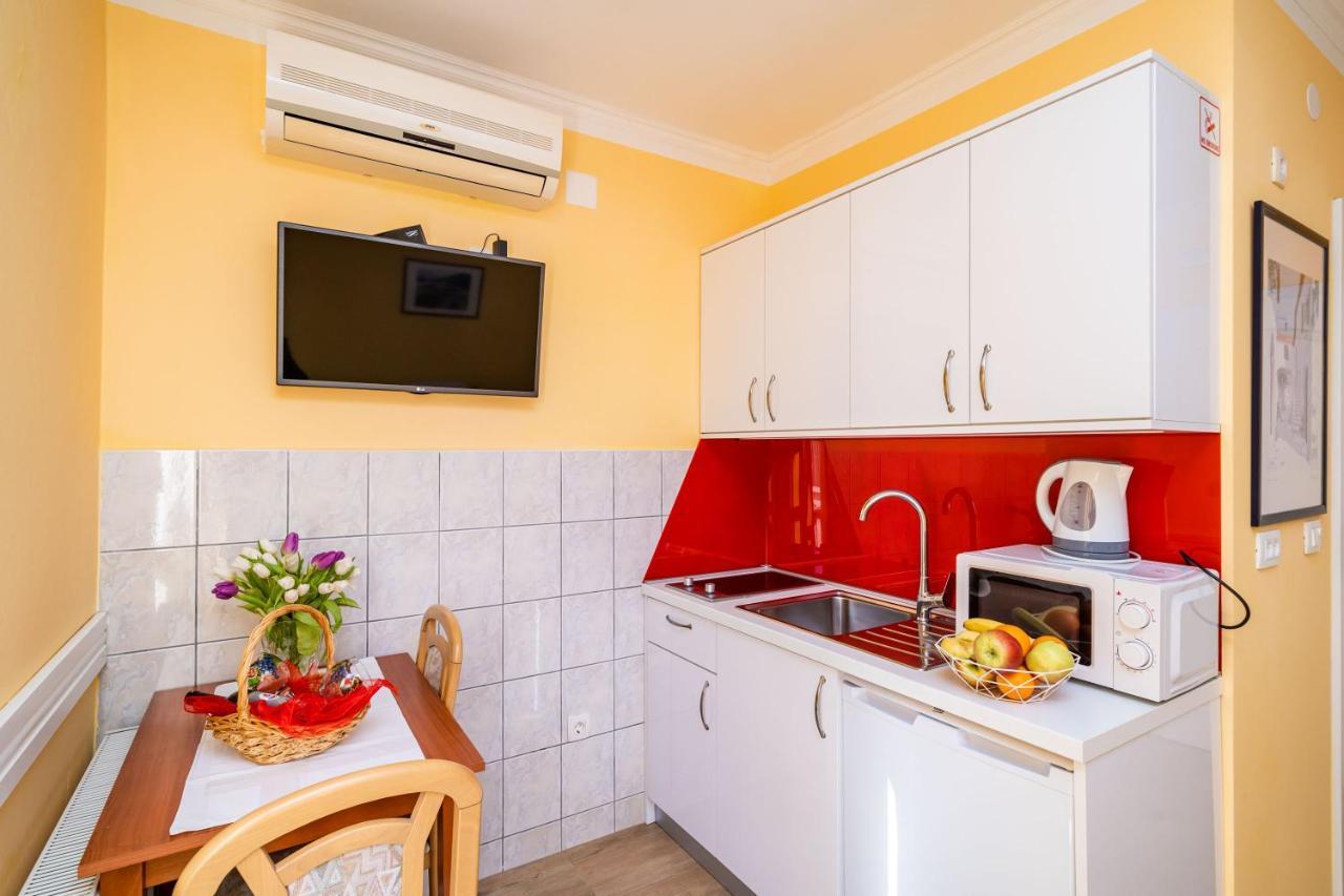 Apartmani Niki Zvekovica 察夫塔特 外观 照片