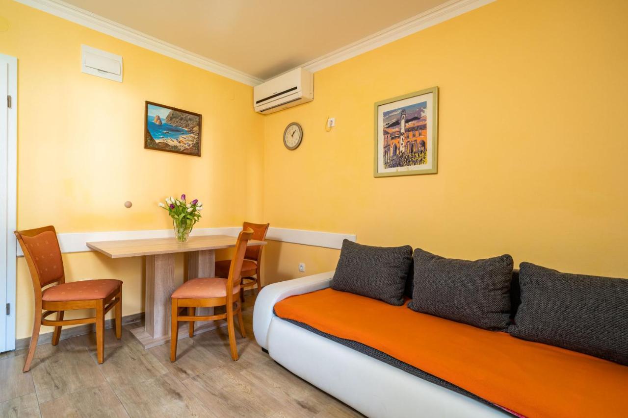 Apartmani Niki Zvekovica 察夫塔特 外观 照片