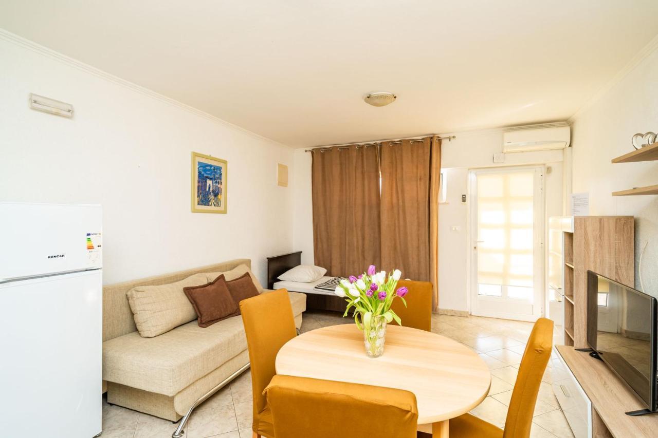Apartmani Niki Zvekovica 察夫塔特 外观 照片